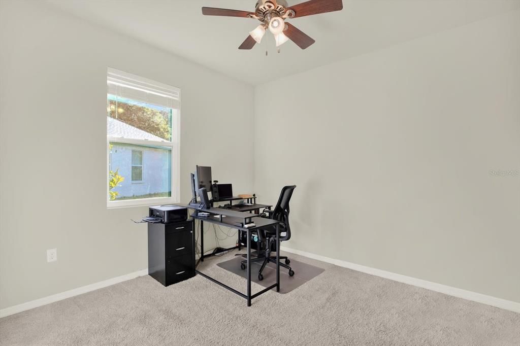 For Sale: $359,000 (3 beds, 2 baths, 1569 Square Feet)