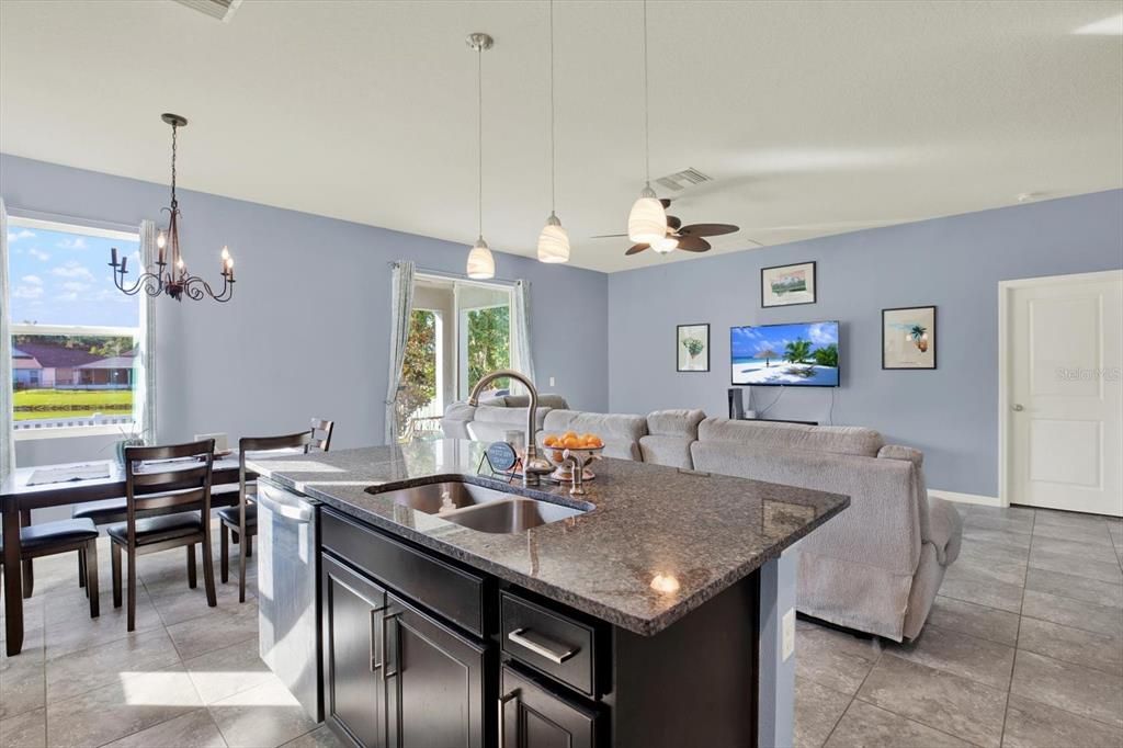 For Sale: $359,000 (3 beds, 2 baths, 1569 Square Feet)