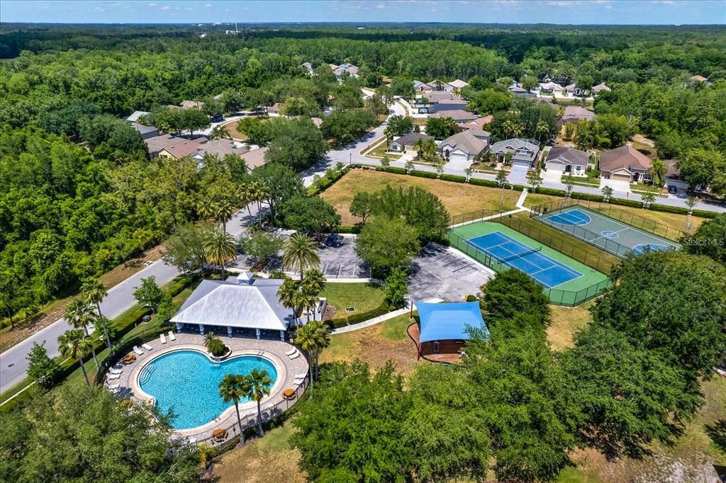 For Sale: $359,000 (3 beds, 2 baths, 1569 Square Feet)