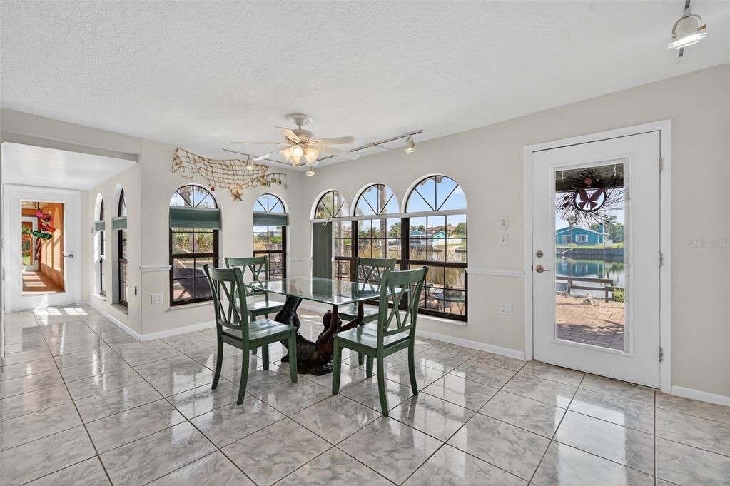 Active With Contract: $619,900 (3 beds, 4 baths, 2090 Square Feet)