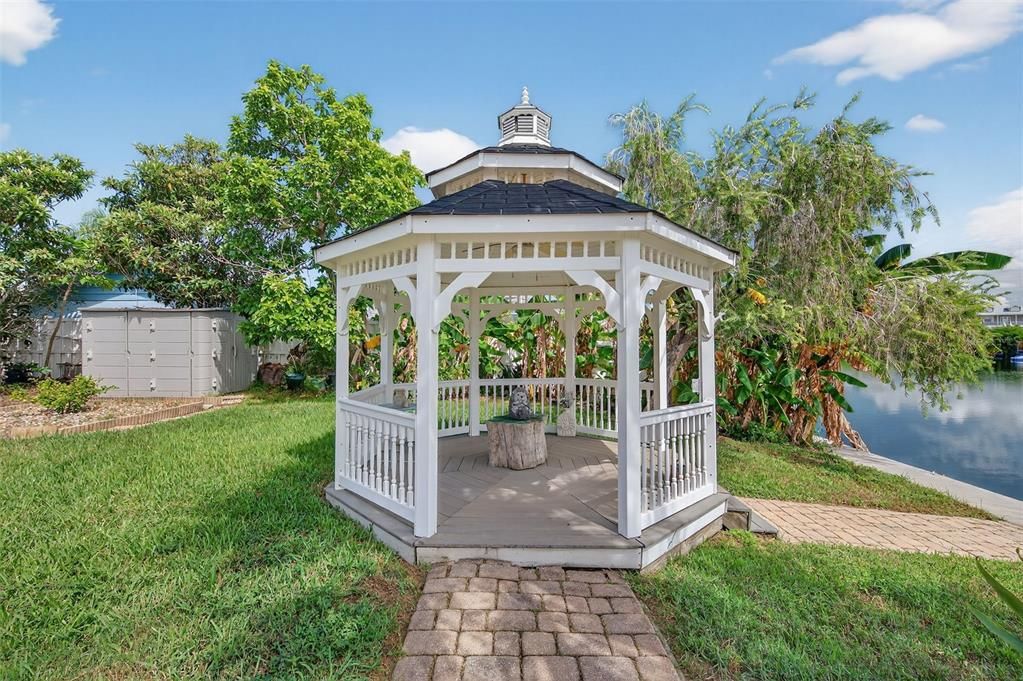 Active With Contract: $619,900 (3 beds, 4 baths, 2090 Square Feet)