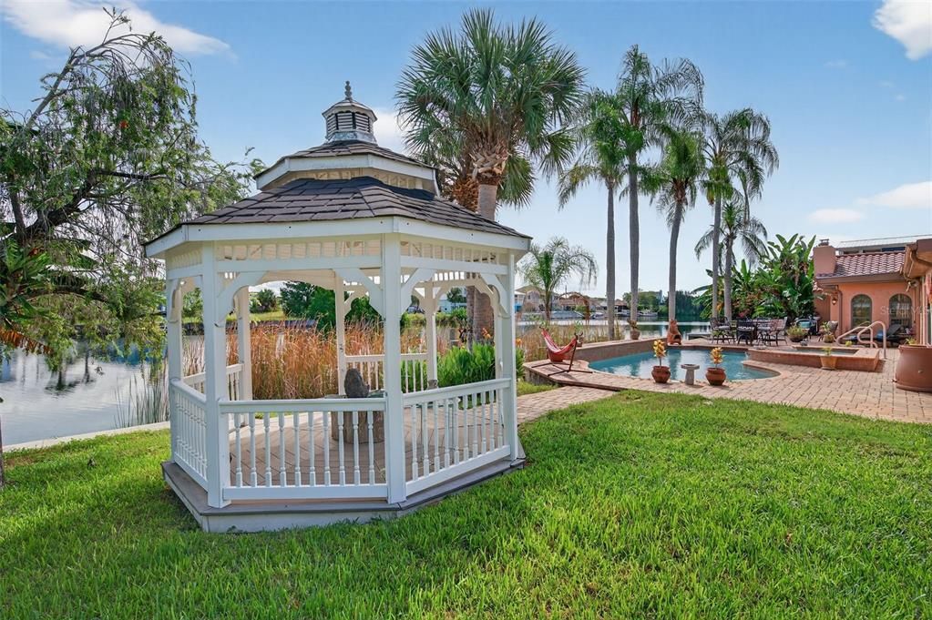 Active With Contract: $619,900 (3 beds, 4 baths, 2090 Square Feet)