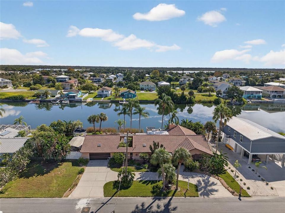 Active With Contract: $619,900 (3 beds, 4 baths, 2090 Square Feet)