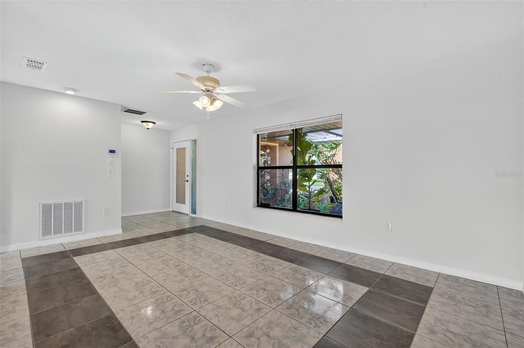 Active With Contract: $619,900 (3 beds, 4 baths, 2090 Square Feet)