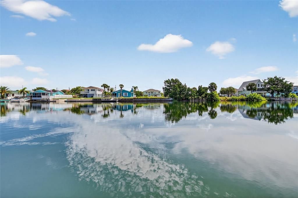 Active With Contract: $619,900 (3 beds, 4 baths, 2090 Square Feet)