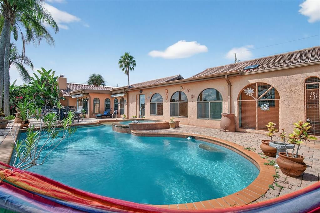 Active With Contract: $619,900 (3 beds, 4 baths, 2090 Square Feet)