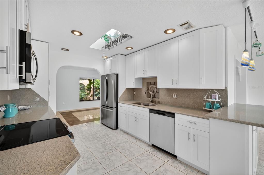 Active With Contract: $619,900 (3 beds, 4 baths, 2090 Square Feet)