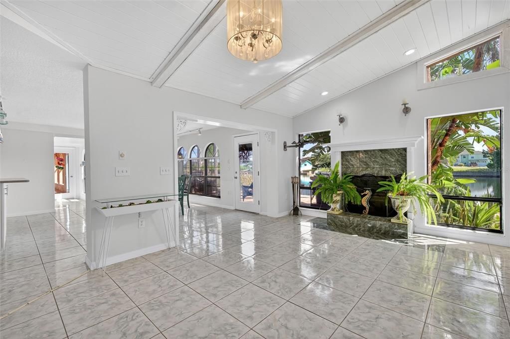 Active With Contract: $619,900 (3 beds, 4 baths, 2090 Square Feet)