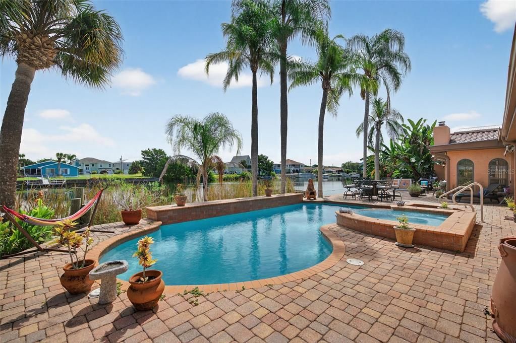 Active With Contract: $619,900 (3 beds, 4 baths, 2090 Square Feet)