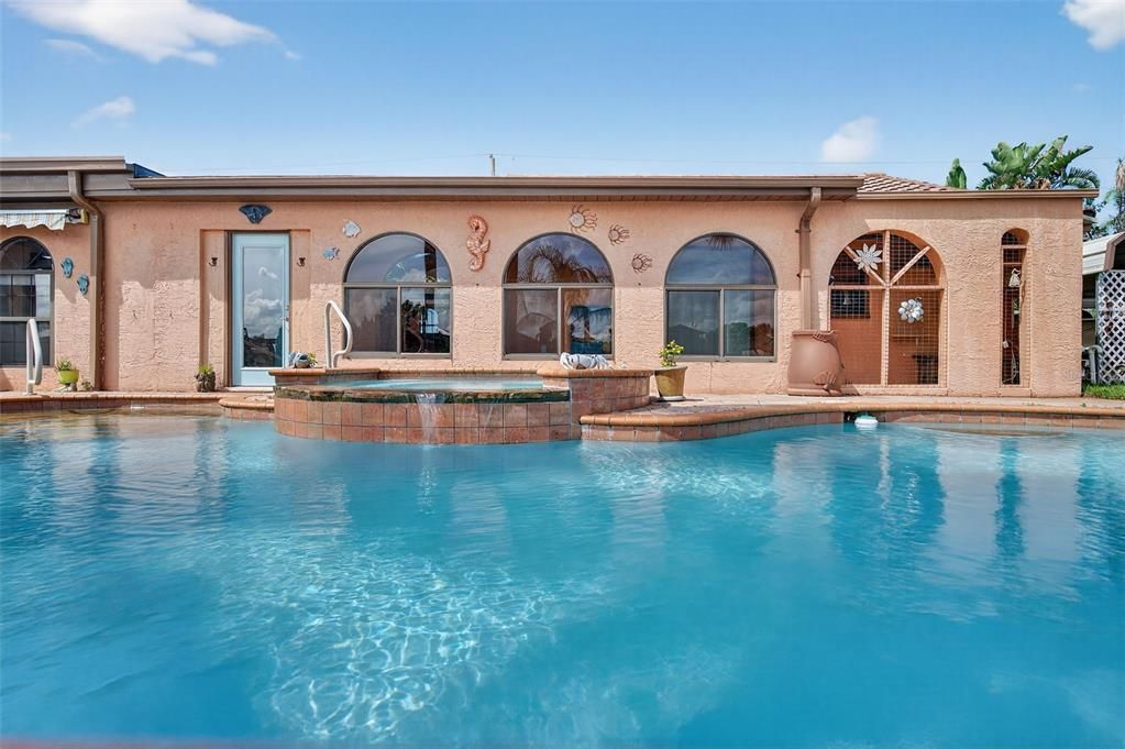 Active With Contract: $619,900 (3 beds, 4 baths, 2090 Square Feet)