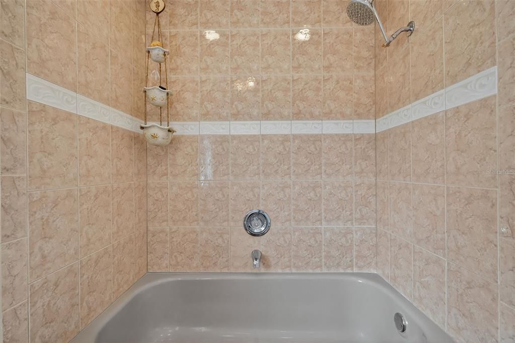 Active With Contract: $619,900 (3 beds, 4 baths, 2090 Square Feet)