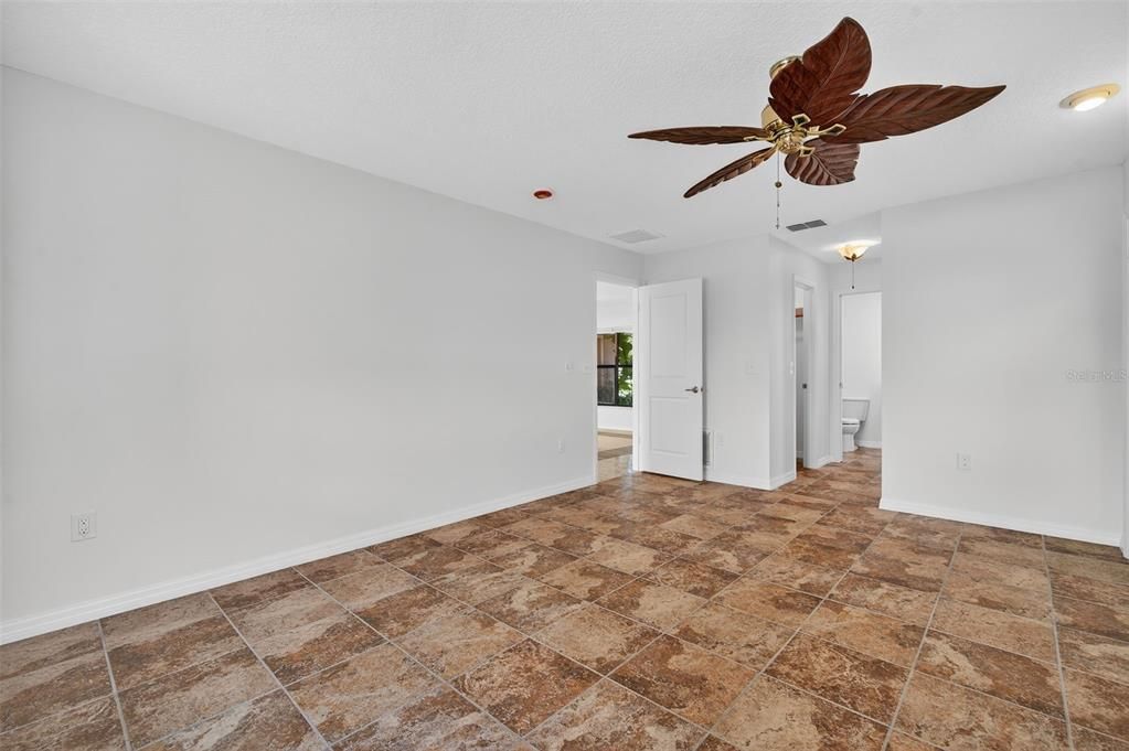 Active With Contract: $619,900 (3 beds, 4 baths, 2090 Square Feet)