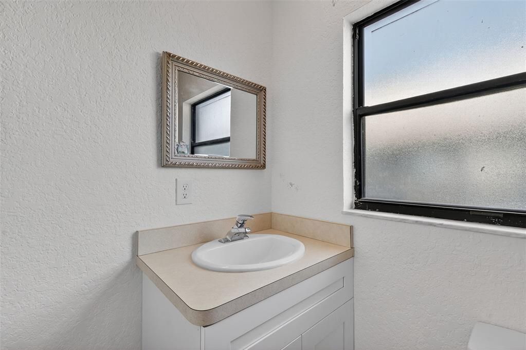 Active With Contract: $619,900 (3 beds, 4 baths, 2090 Square Feet)