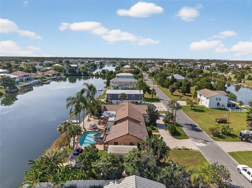 Active With Contract: $619,900 (3 beds, 4 baths, 2090 Square Feet)