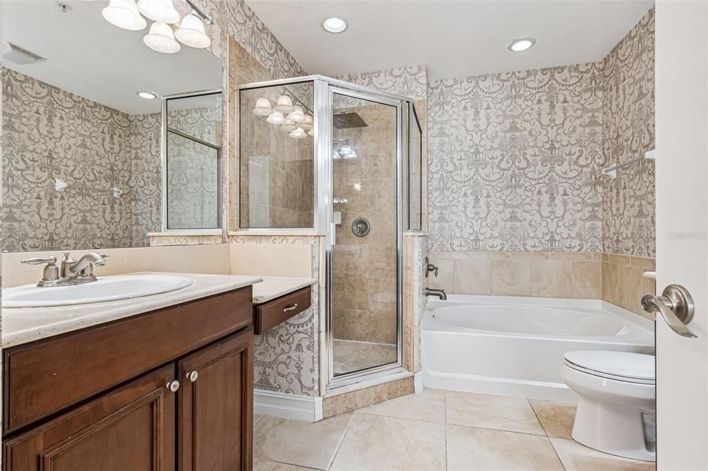 For Sale: $410,000 (3 beds, 3 baths, 2388 Square Feet)