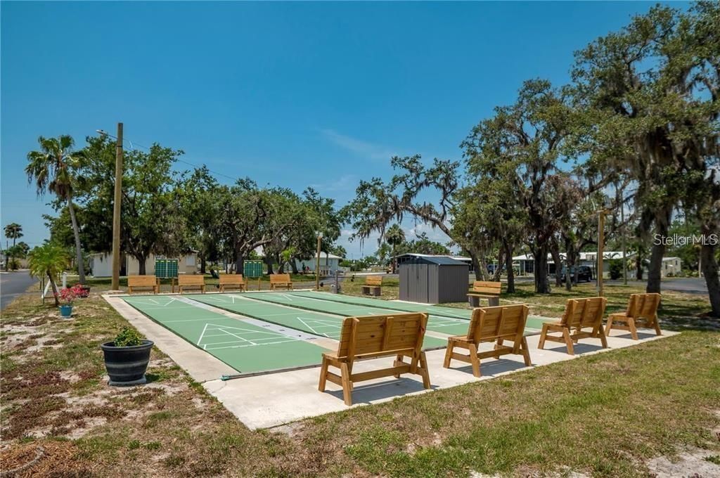 На продажу: $105,900 (2 спален, 2 ванн, 1056 Квадратных фут)