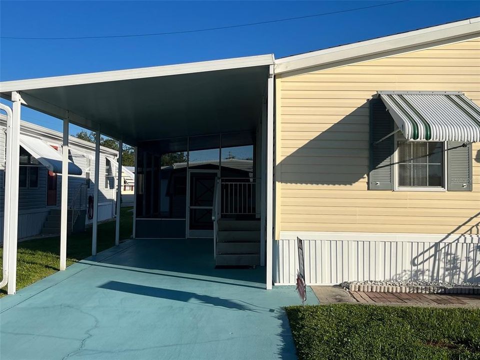 На продажу: $105,900 (2 спален, 2 ванн, 1056 Квадратных фут)