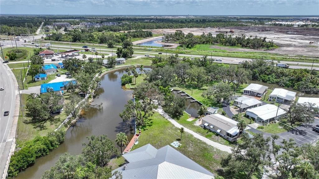 На продажу: $105,900 (2 спален, 2 ванн, 1056 Квадратных фут)