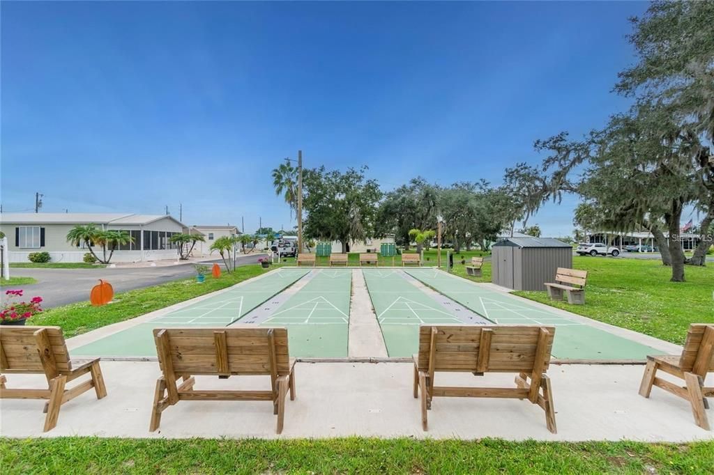 На продажу: $105,900 (2 спален, 2 ванн, 1056 Квадратных фут)