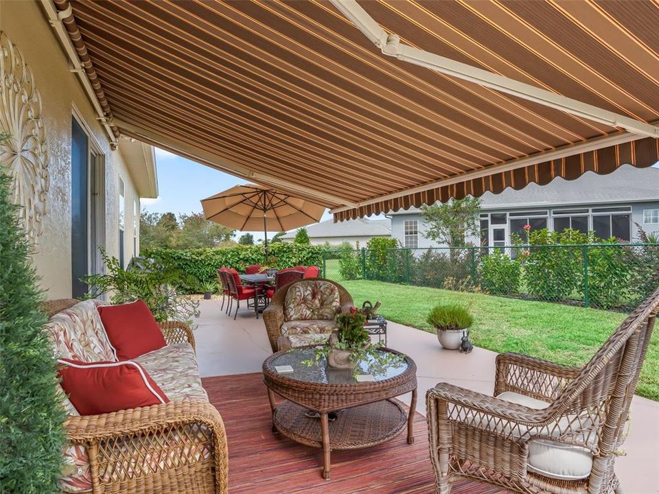 En Venta: $525,000 (3 camas, 2 baños, 2645 Pies cuadrados)