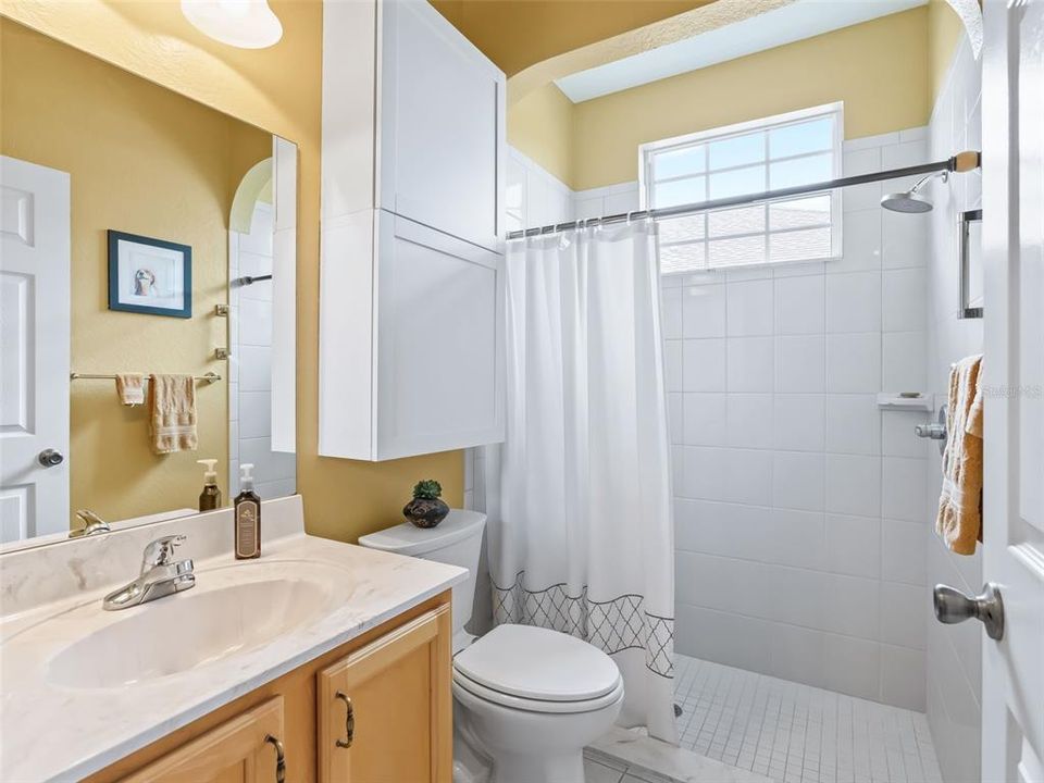 En Venta: $525,000 (3 camas, 2 baños, 2645 Pies cuadrados)