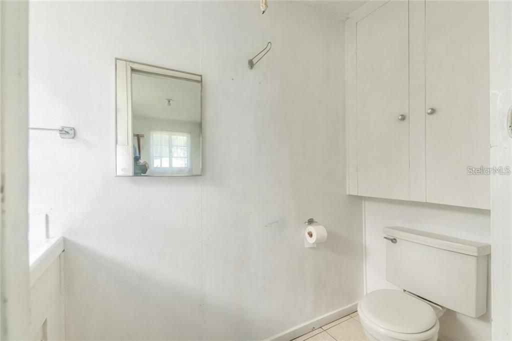 Active With Contract: $375,000 (2 beds, 2 baths, 1975 Square Feet)