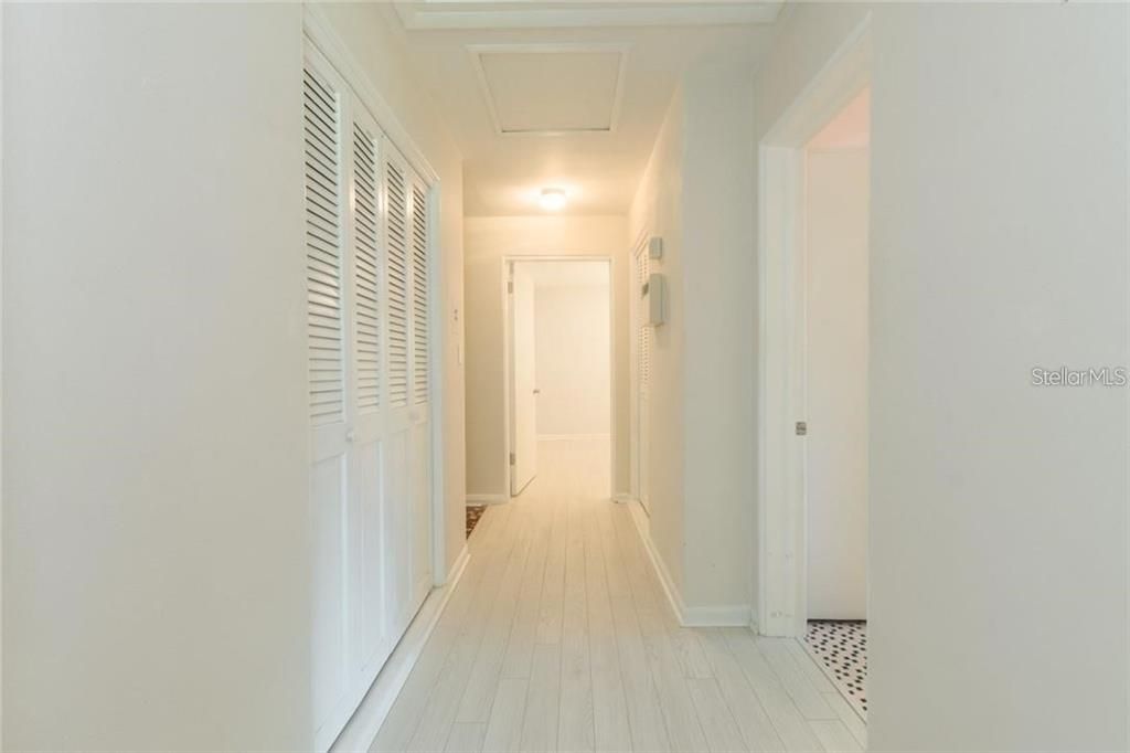 Active With Contract: $375,000 (2 beds, 2 baths, 1975 Square Feet)