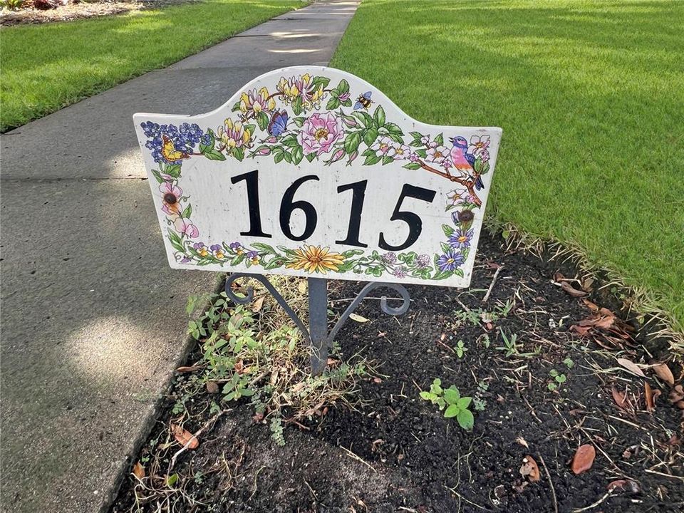 Active With Contract: $375,000 (2 beds, 2 baths, 1975 Square Feet)