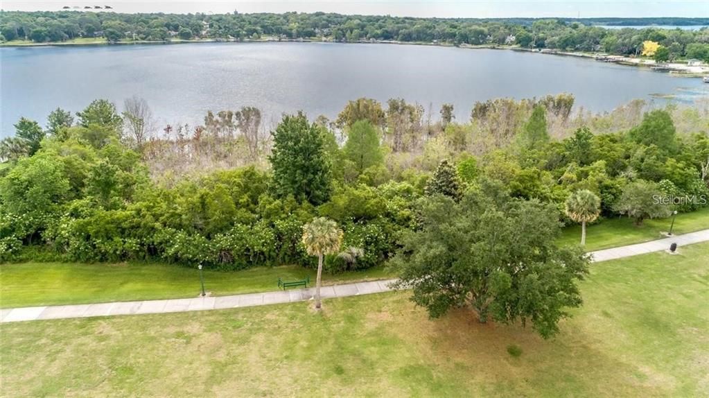 Active With Contract: $375,000 (2 beds, 2 baths, 1975 Square Feet)