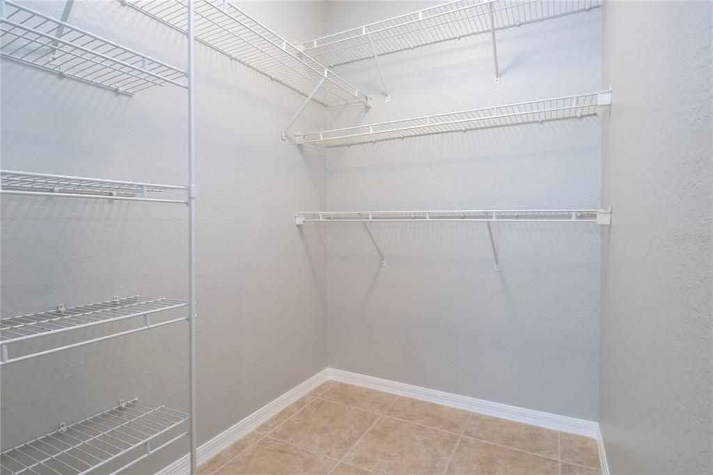 For Rent: $1,650 (2 beds, 2 baths, 996 Square Feet)