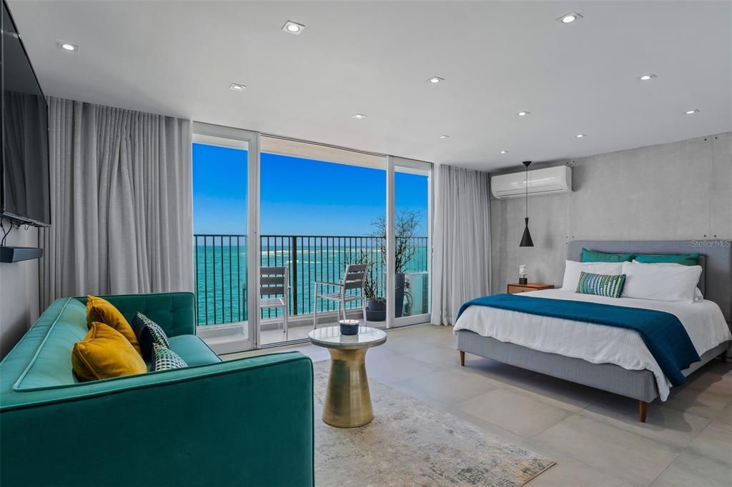 Active With Contract: $395,000 (1 beds, 1 baths, 494 Square Feet)