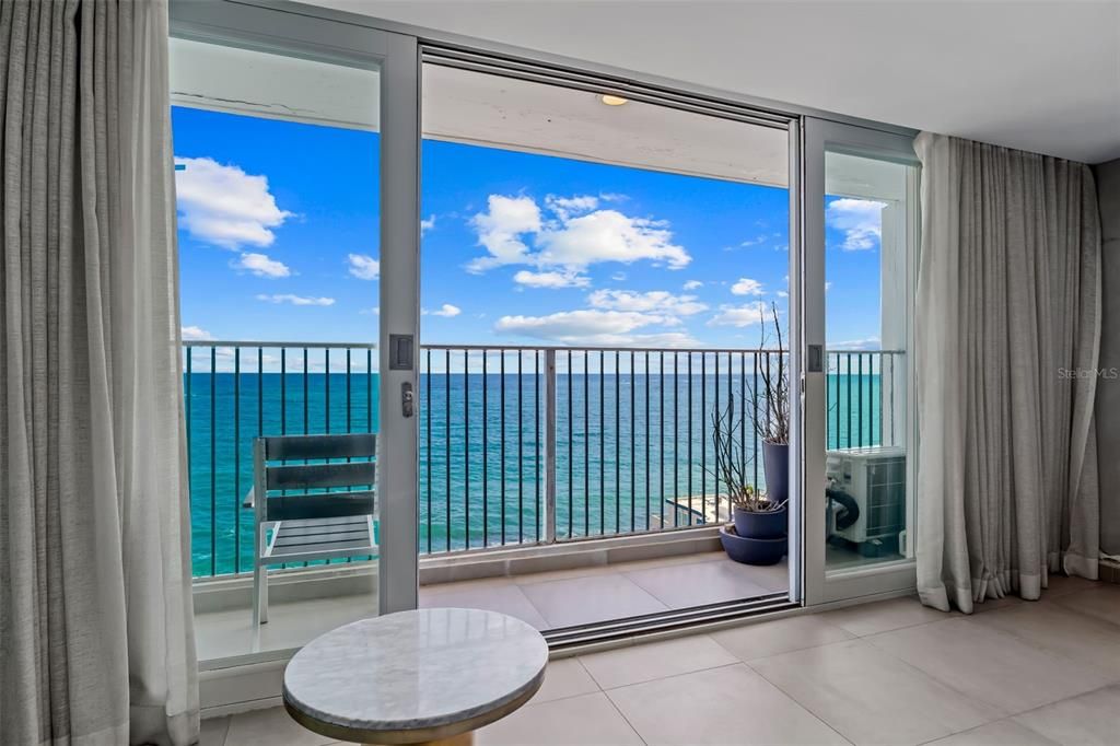 Active With Contract: $395,000 (1 beds, 1 baths, 494 Square Feet)