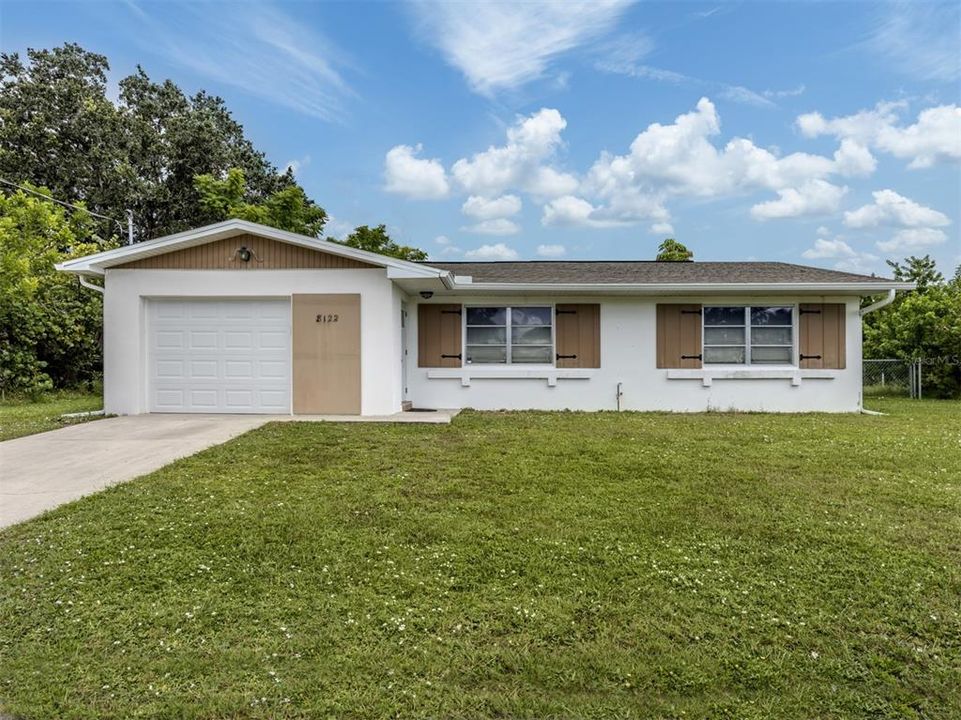 合同活跃: $199,000 (2 贝兹, 1 浴室, 1517 平方英尺)