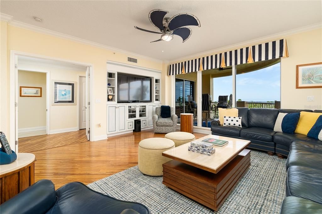 For Sale: $1,449,000 (4 beds, 3 baths, 2620 Square Feet)