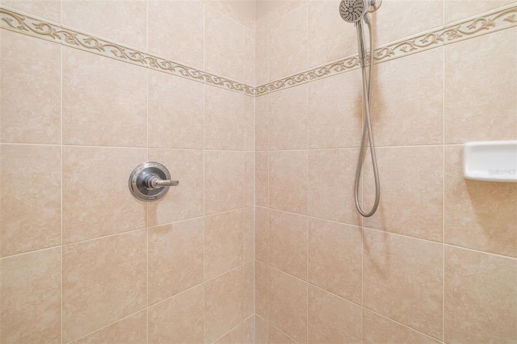 待售: $315,000 (2 贝兹, 2 浴室, 1264 平方英尺)