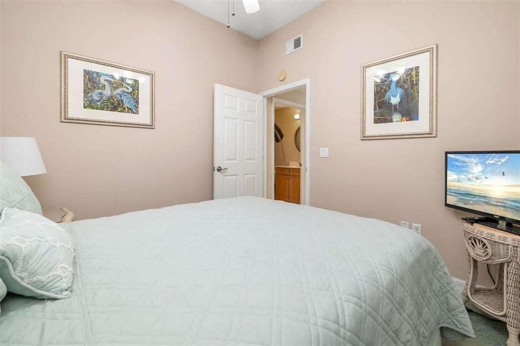 待售: $315,000 (2 贝兹, 2 浴室, 1264 平方英尺)