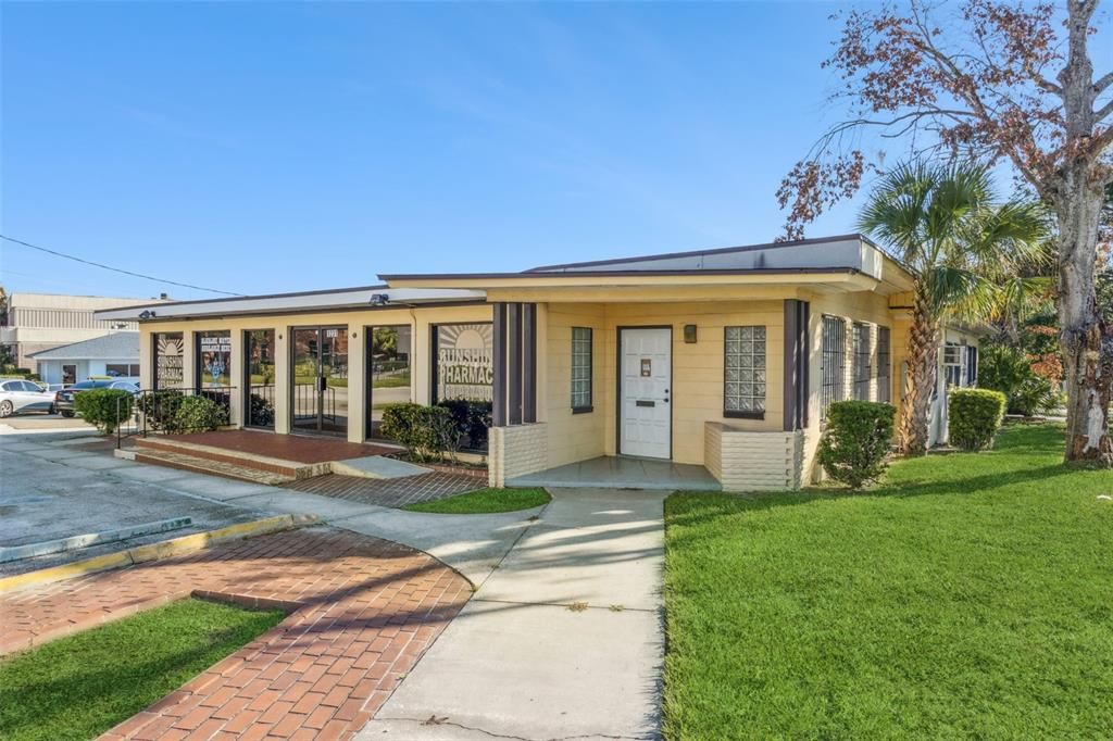 待售: $2,000,000 (0 贝兹, 0 浴室, 3689 平方英尺)