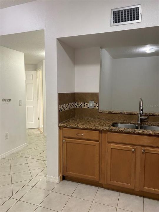 For Rent: $1,750 (3 beds, 2 baths, 1151 Square Feet)