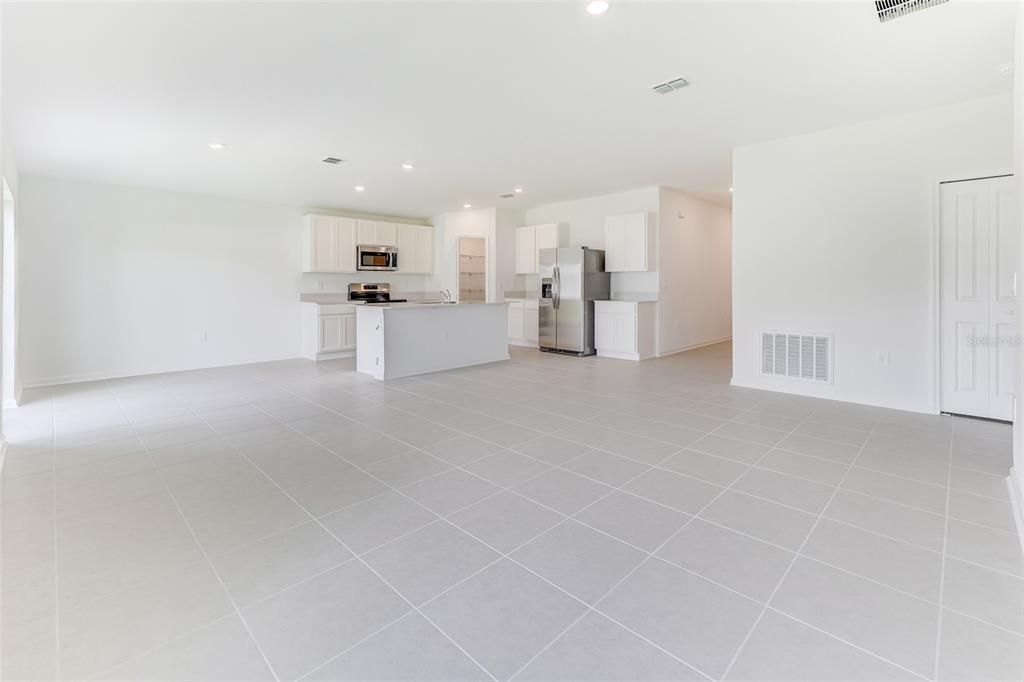 En Renta: $2,600 (4 camas, 2 baños, 1824 Pies cuadrados)