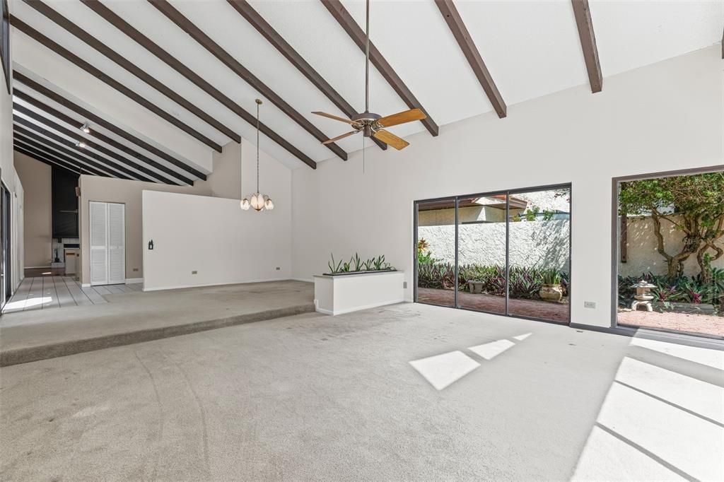 Active With Contract: $485,000 (3 beds, 2 baths, 2310 Square Feet)