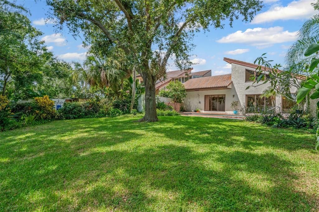 Active With Contract: $485,000 (3 beds, 2 baths, 2310 Square Feet)