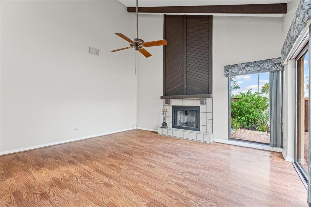 Active With Contract: $485,000 (3 beds, 2 baths, 2310 Square Feet)