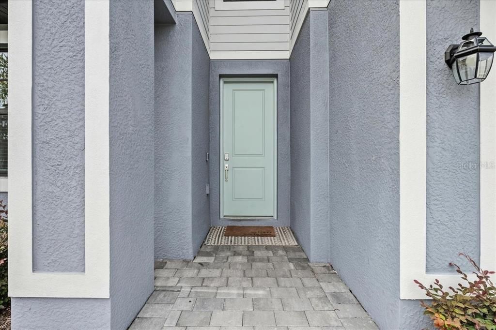 Activo con contrato: $575,000 (5 camas, 3 baños, 3285 Pies cuadrados)