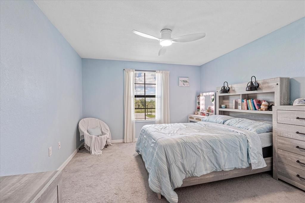 Activo con contrato: $575,000 (5 camas, 3 baños, 3285 Pies cuadrados)