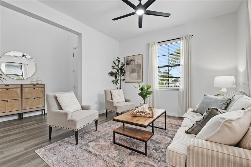 Activo con contrato: $575,000 (5 camas, 3 baños, 3285 Pies cuadrados)