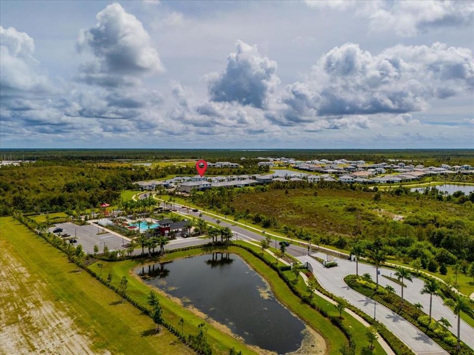 Activo con contrato: $575,000 (5 camas, 3 baños, 3285 Pies cuadrados)