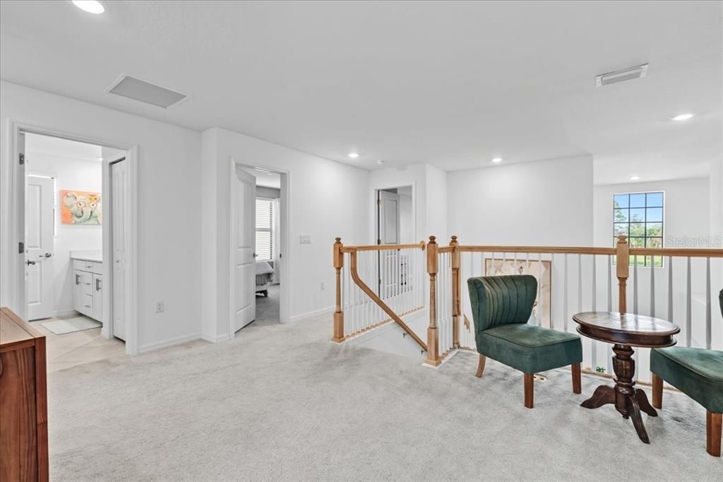 Activo con contrato: $575,000 (5 camas, 3 baños, 3285 Pies cuadrados)