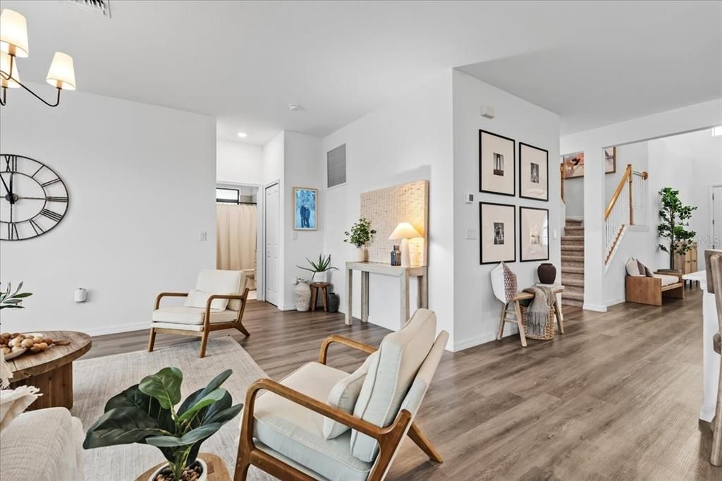 Activo con contrato: $575,000 (5 camas, 3 baños, 3285 Pies cuadrados)