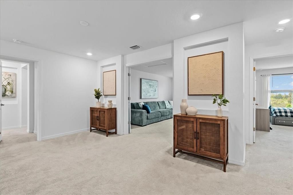 Activo con contrato: $575,000 (5 camas, 3 baños, 3285 Pies cuadrados)