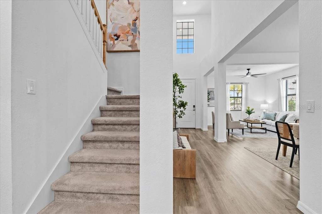 Activo con contrato: $575,000 (5 camas, 3 baños, 3285 Pies cuadrados)